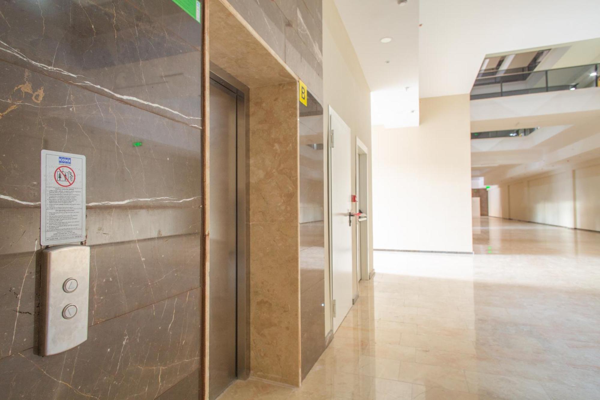 Aparthotel Emin 2*
